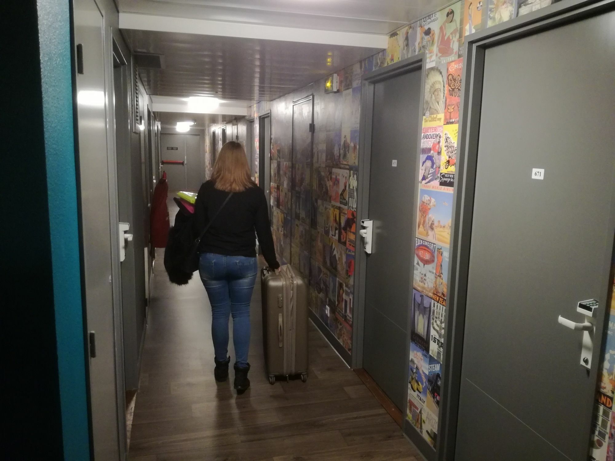 Hotelf1 Paris Porte De Chatillon Esterno foto