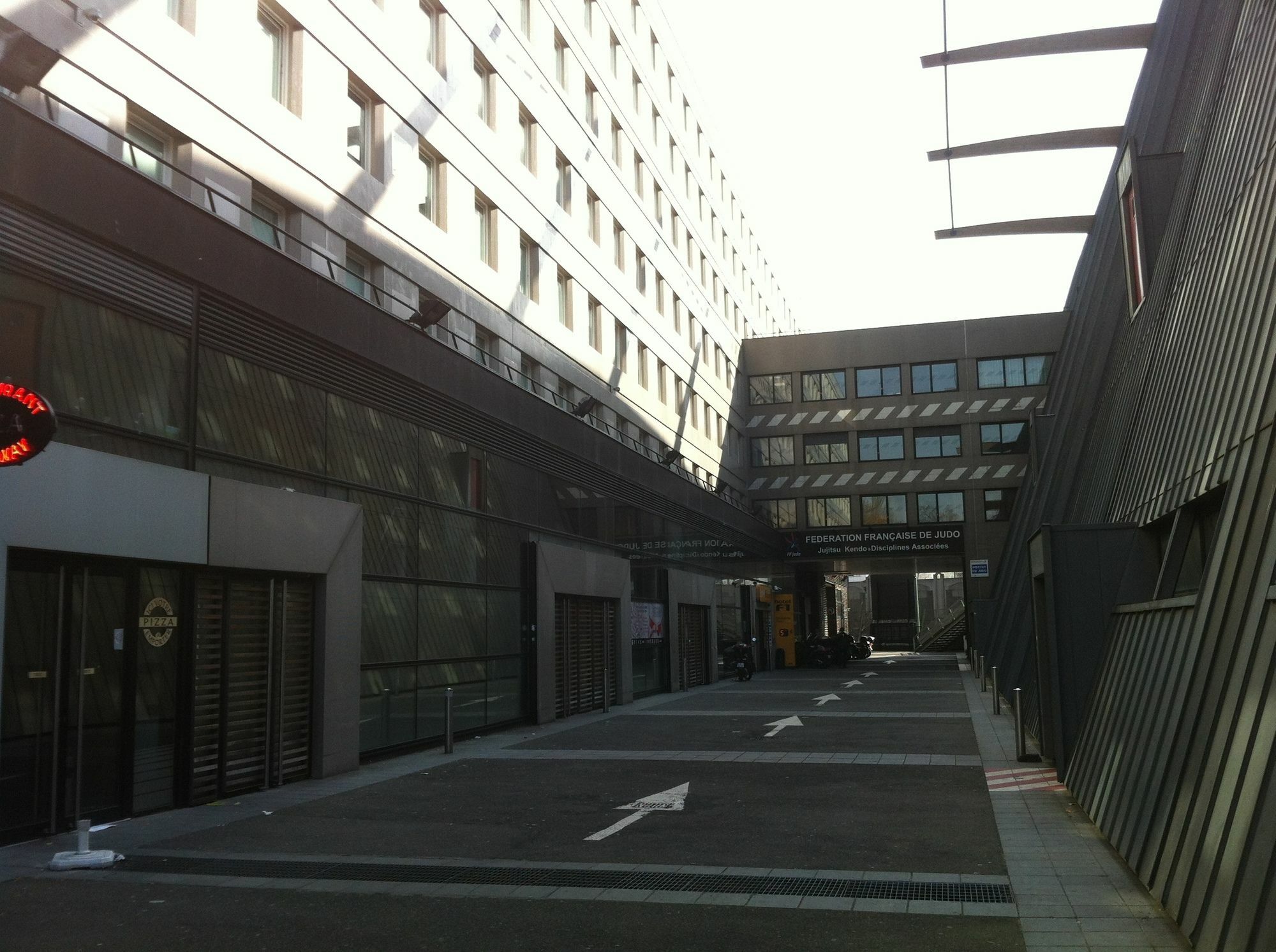 Hotelf1 Paris Porte De Chatillon Esterno foto